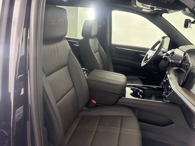 New 2026 Chevrolet Tahoe High Country w/ Sun And Tow Package AWD/4WD image 18