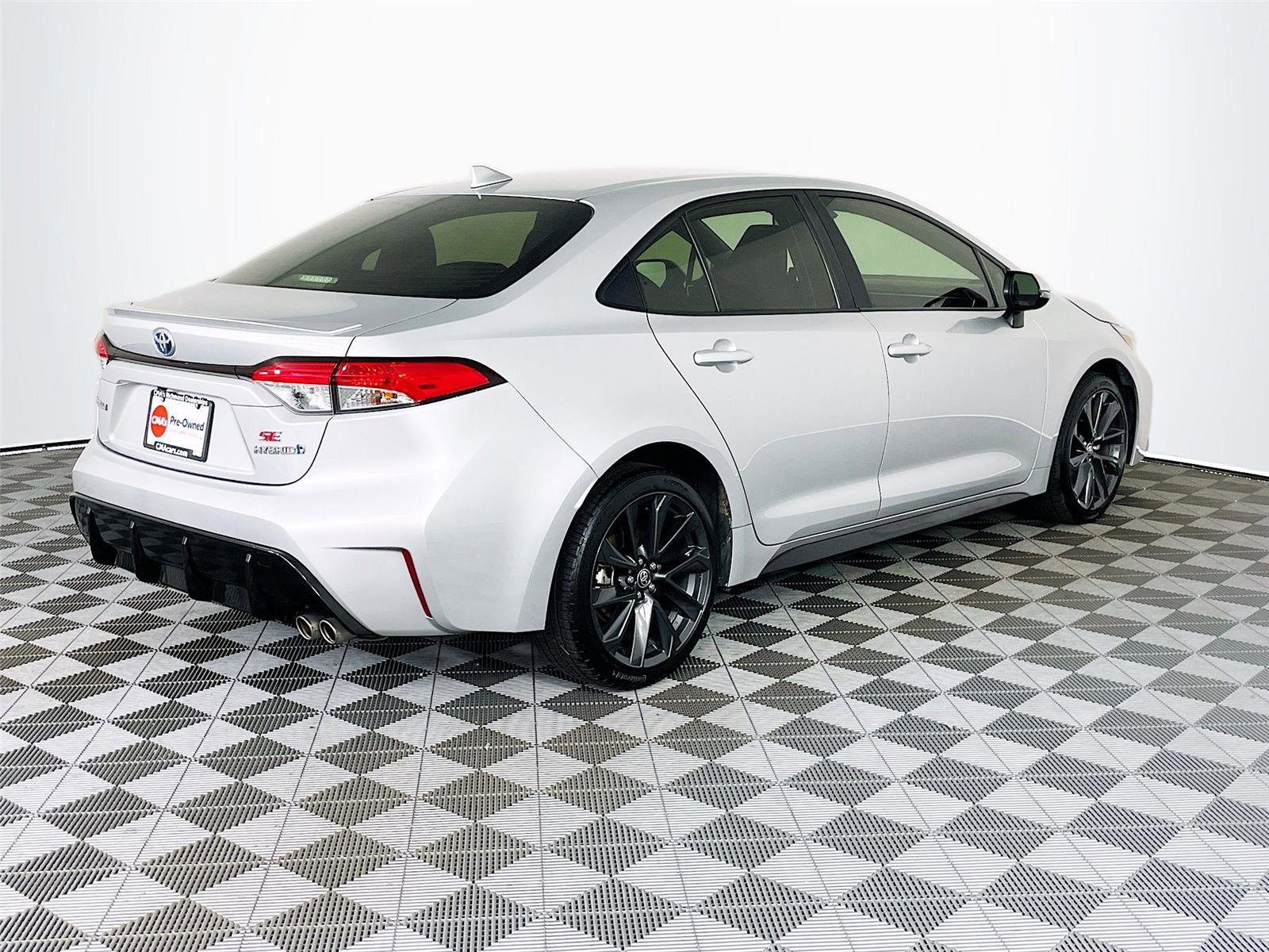 Used 2024 Toyota Corolla SE FWD image 9