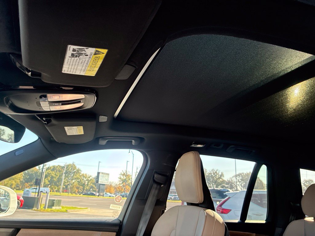 Certified 2026 Volvo XC90 B6 Plus AWD/4WD image 15