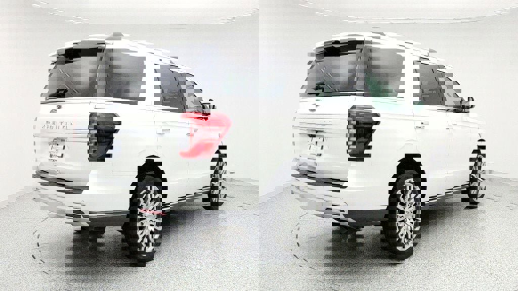 Used 2023 Ford Expedition Limited image 5