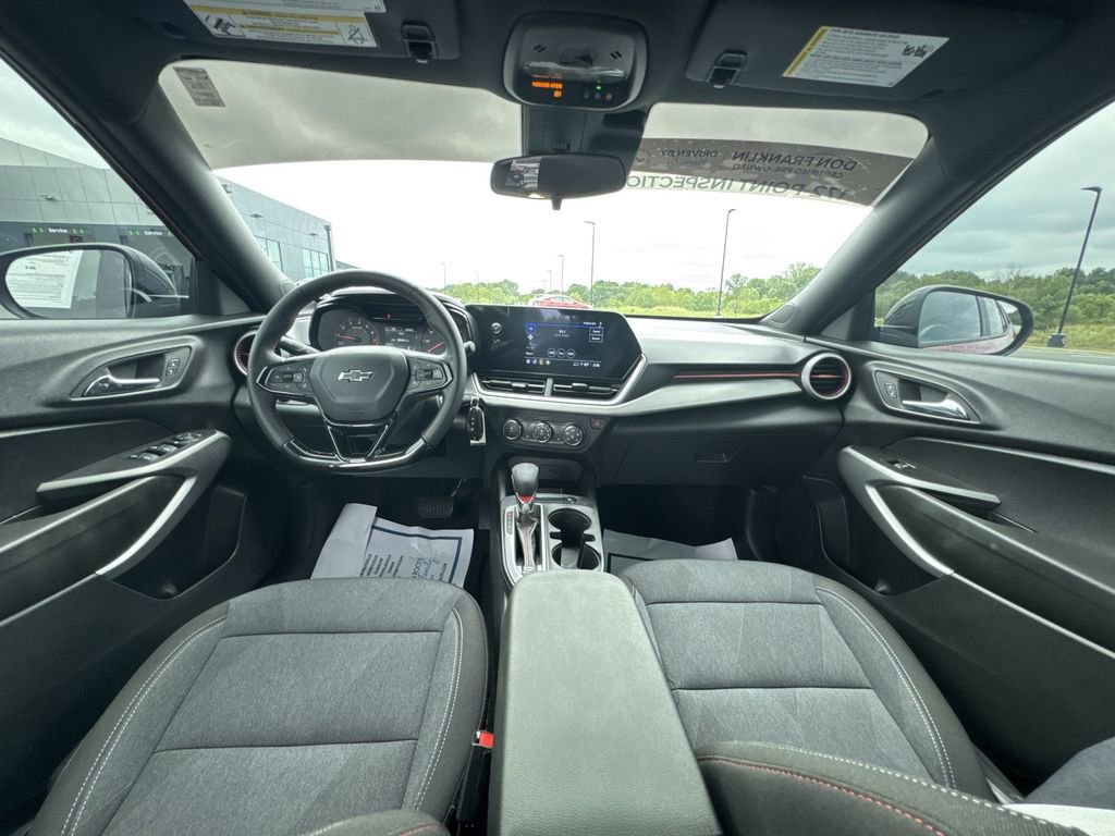 Used 2024 Chevrolet Trax RS w/ Driver Confidence Package image 10