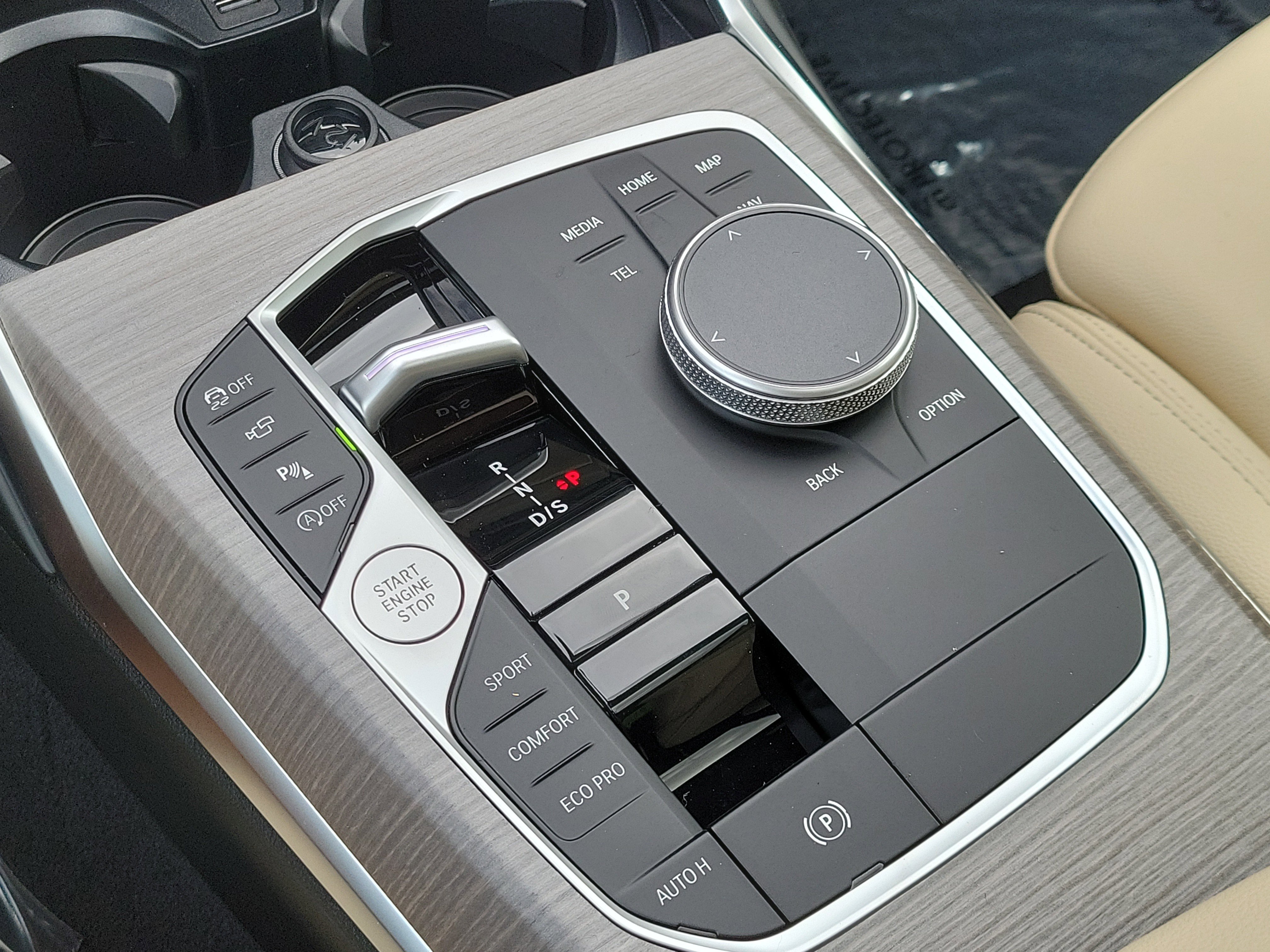 New 2026 BMW 330i Sedan w/ Convenience Package RWD image 29