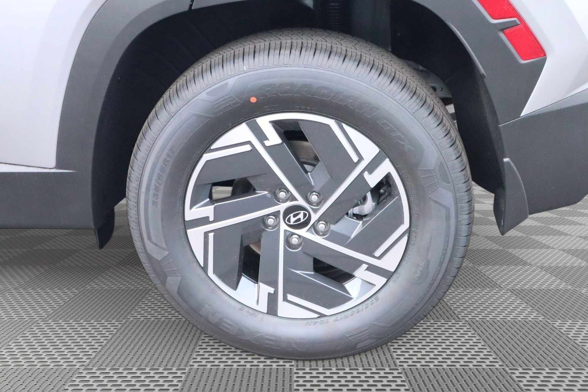 New 2026 Hyundai Tucson Blue SE image 5