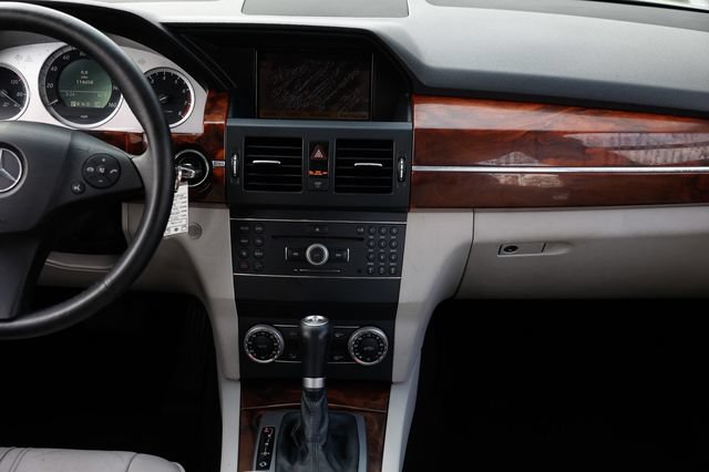 Used 2010 Mercedes-Benz GLK 350 2WD w/ Multimedia Pkg image 40