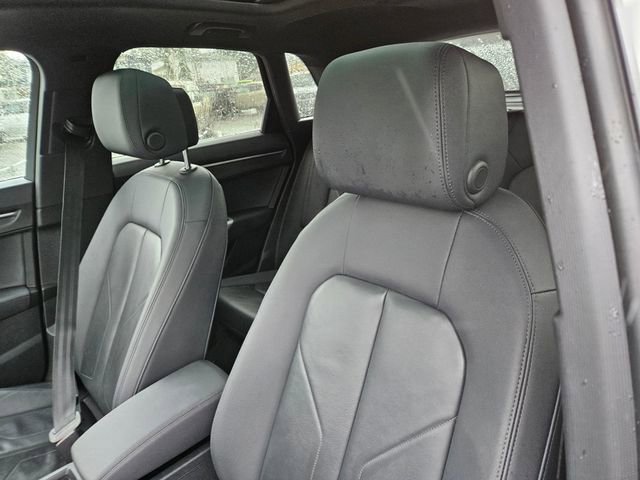 Used 2025 Audi Q3 2.0T Premium AWD/4WD image 32