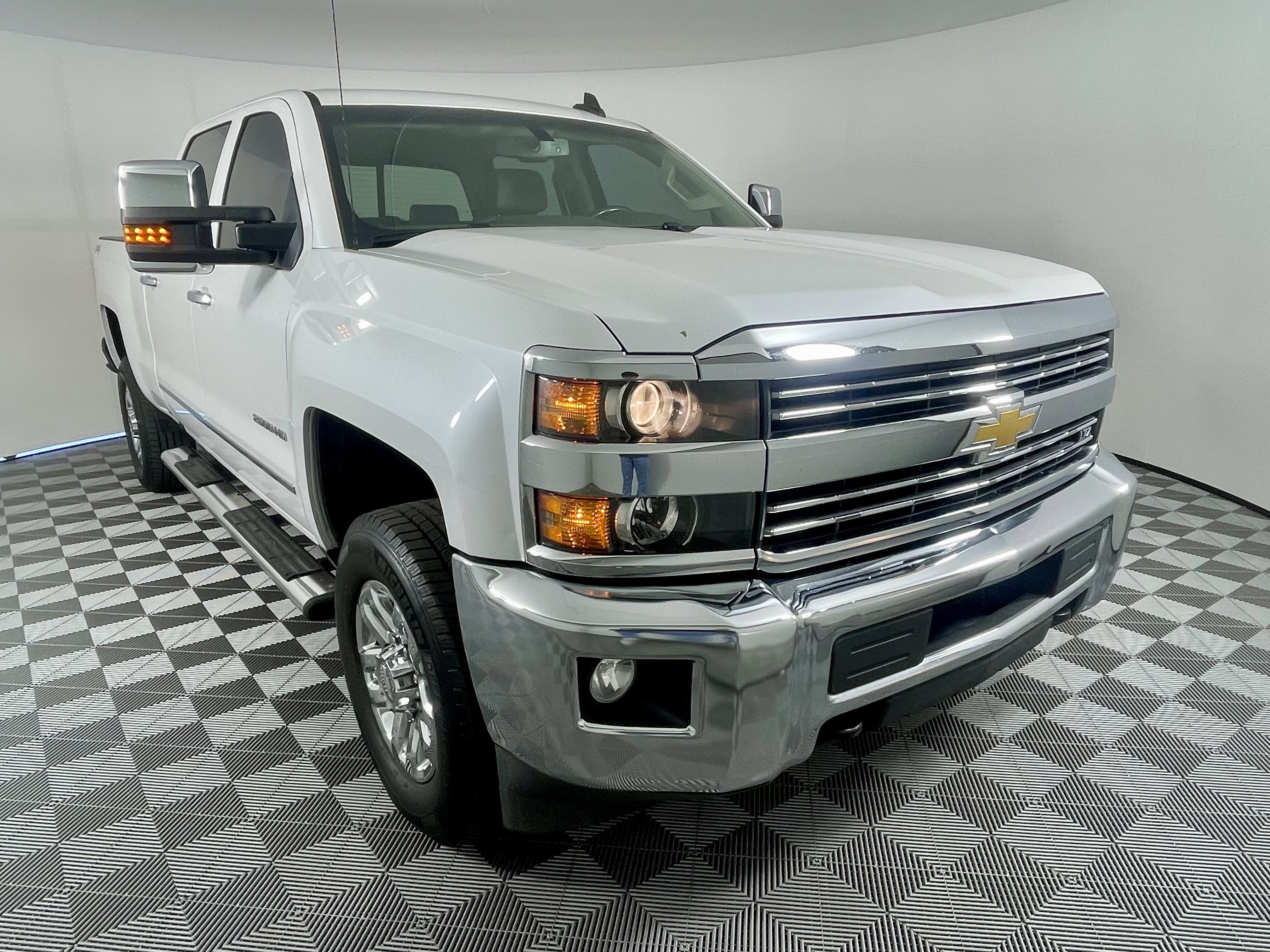 Used 2019 Chevrolet Silverado 2500 LTZ image 7