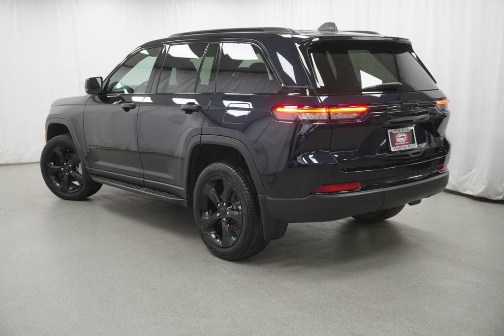 Certified 2024 Jeep Grand Cherokee Limited w/ Black Appearance Package image 14