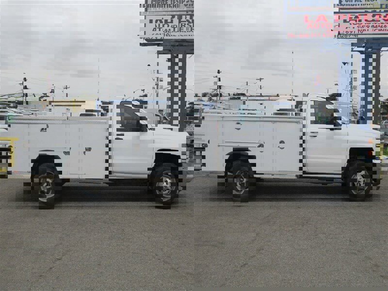 Used 2015 Chevrolet Silverado 3500 W/T image 2