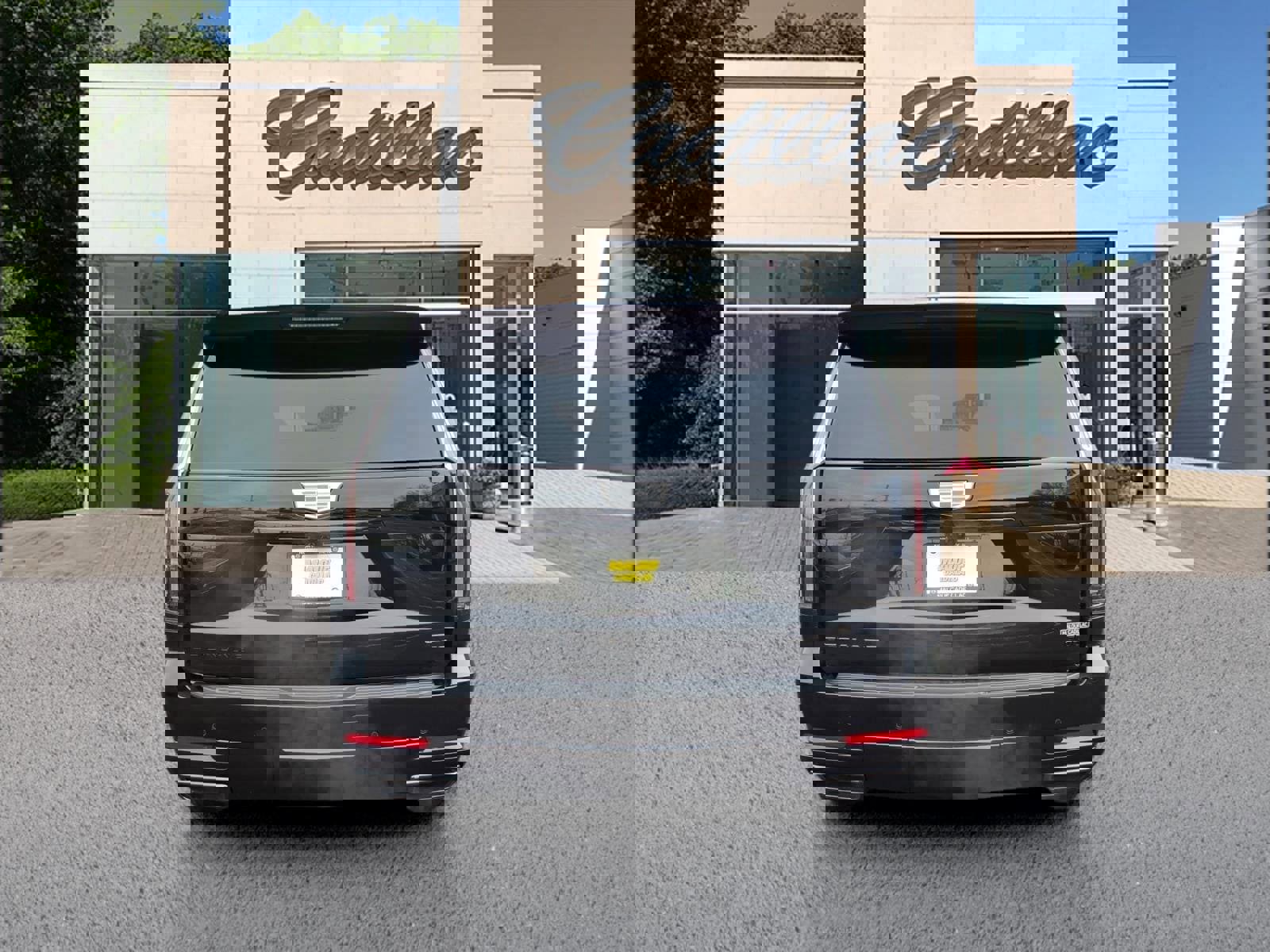 New 2026 Cadillac Escalade Platinum Sport w/ LPO, ONYX Package image 4