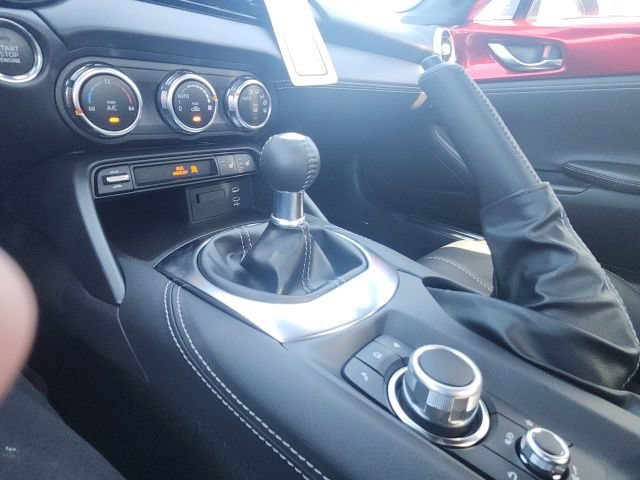 New 2026 MAZDA MX-5 Miata RF Grand Touring RWD image 24