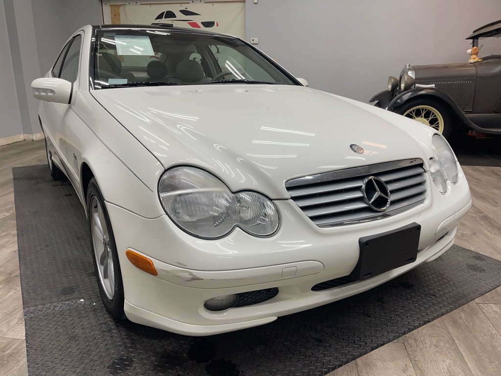 Used 2003 Mercedes-Benz C 230 Coupe image 4