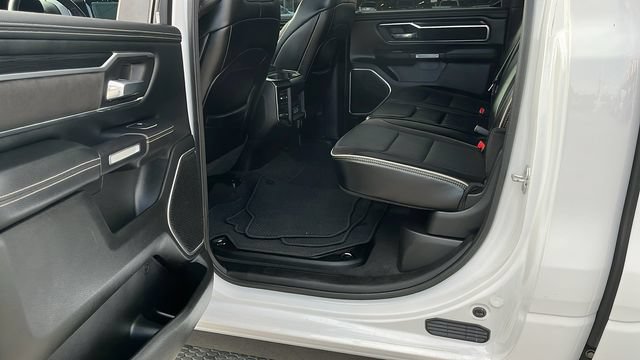 Used 2023 RAM 1500 Laramie AWD/4WD image 20