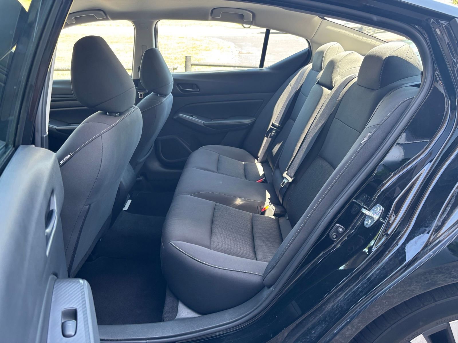 Used 2025 Nissan Altima 2.5 SV FWD image 25
