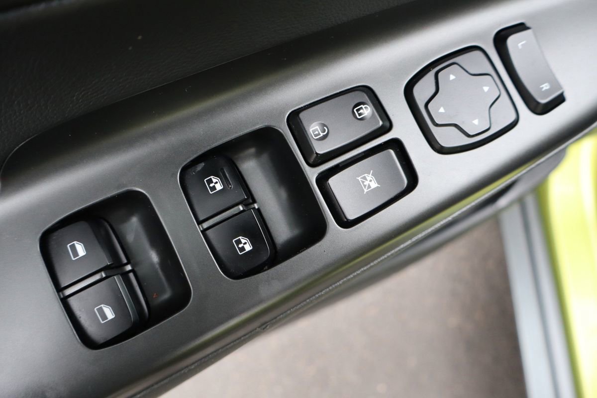 Used 2020 Hyundai Kona Ultimate image 27