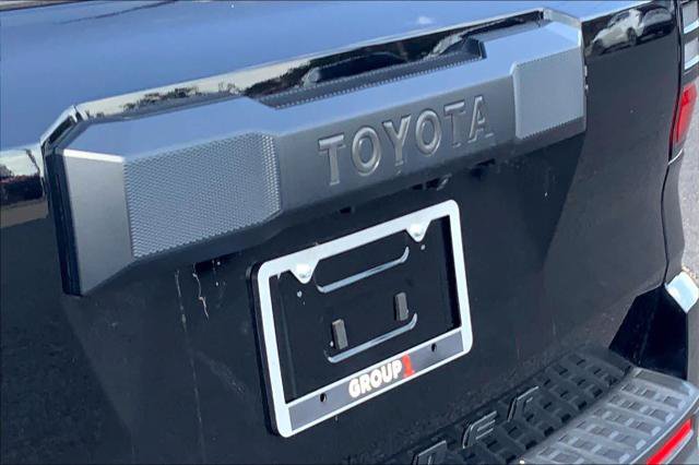 Certified 2025 Toyota 4Runner SR5 AWD/4WD image 31