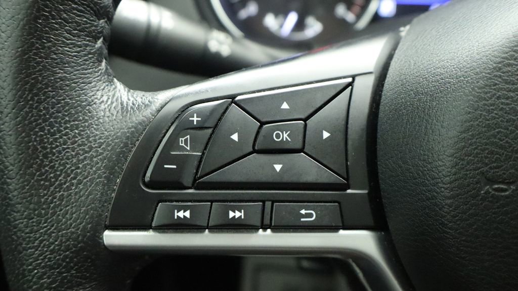 Used 2020 Nissan Rogue SL image 32