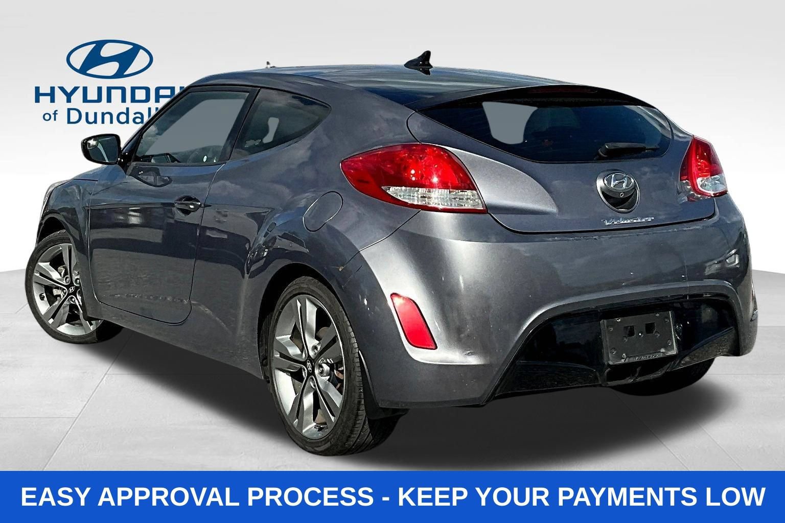 Used 2017 Hyundai Veloster Value Edition FWD image 5