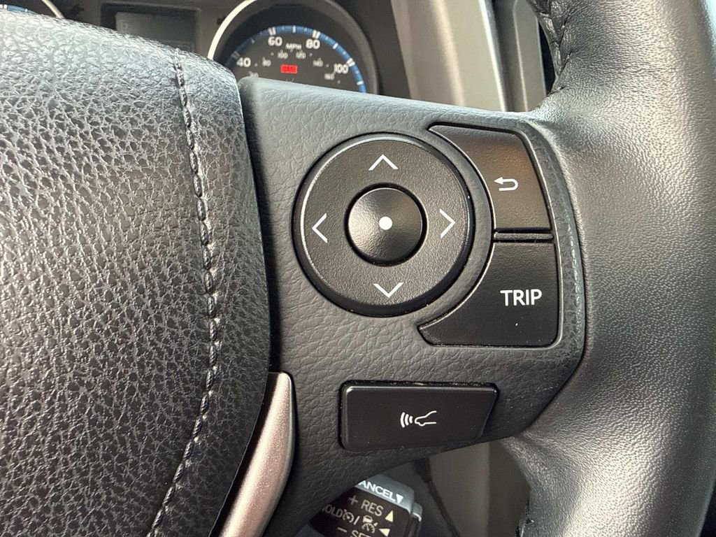 Used 2018 Toyota RAV4 XLE image 38