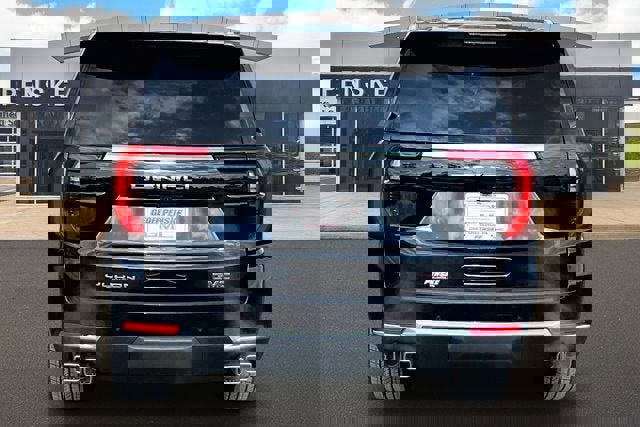 New 2026 GMC Yukon XL Denali w/ Sun & Power Step Package image 4