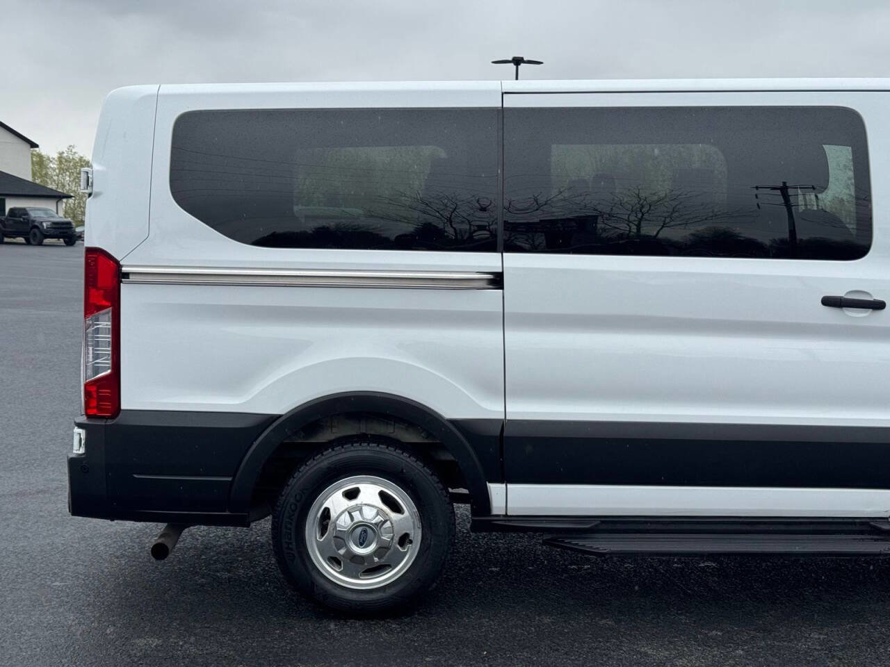 Used 2020 Ford Transit 150 XLT AWD/4WD image 5