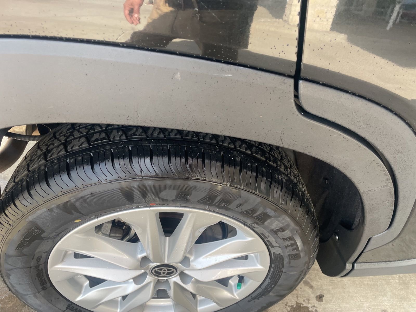 Used 2024 Toyota Corolla Cross LE image 8