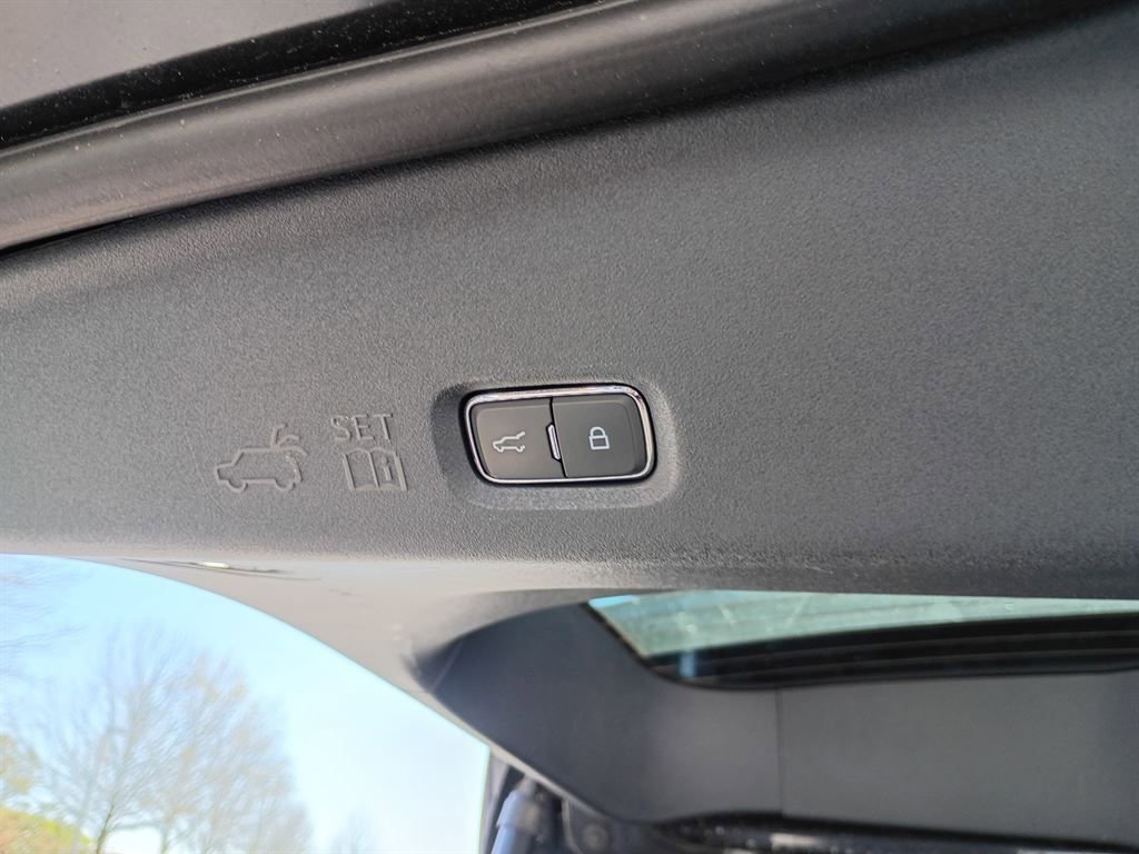 Used 2025 Ford Expedition Max Active image 6