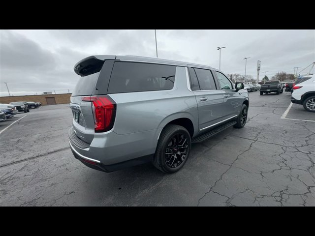 Certified 2024 GMC Yukon XL SLT w/ SLT Premium Package image 8