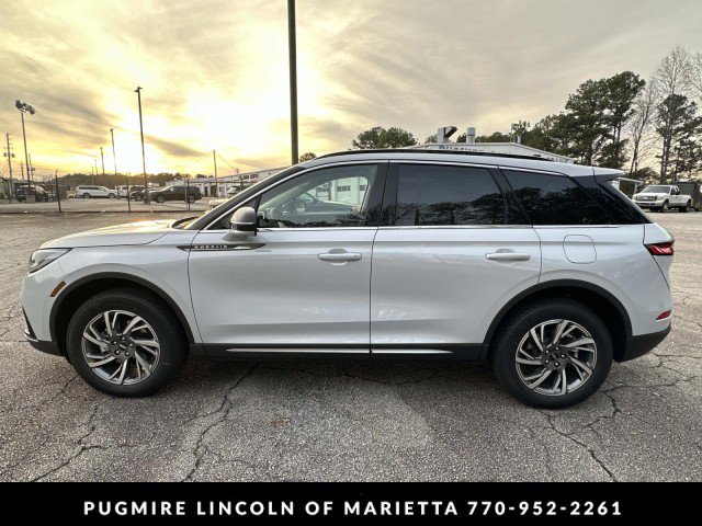 New 2026 Lincoln Corsair Premiere image 4