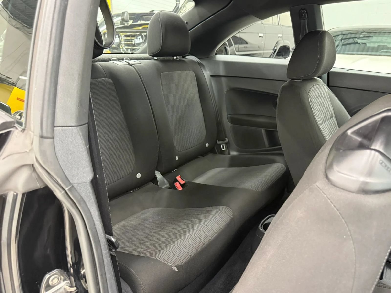 Used 2014 Volkswagen Beetle 1.8T FWD image 18