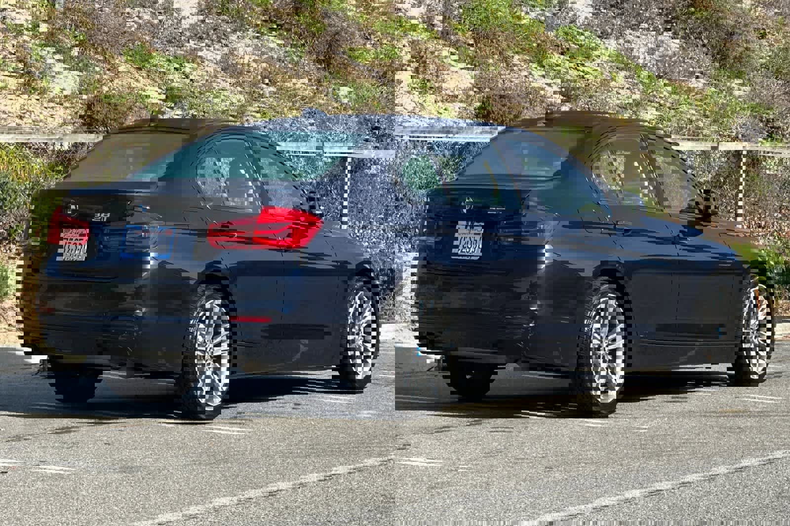 Used 2016 BMW 328i Sedan image 2