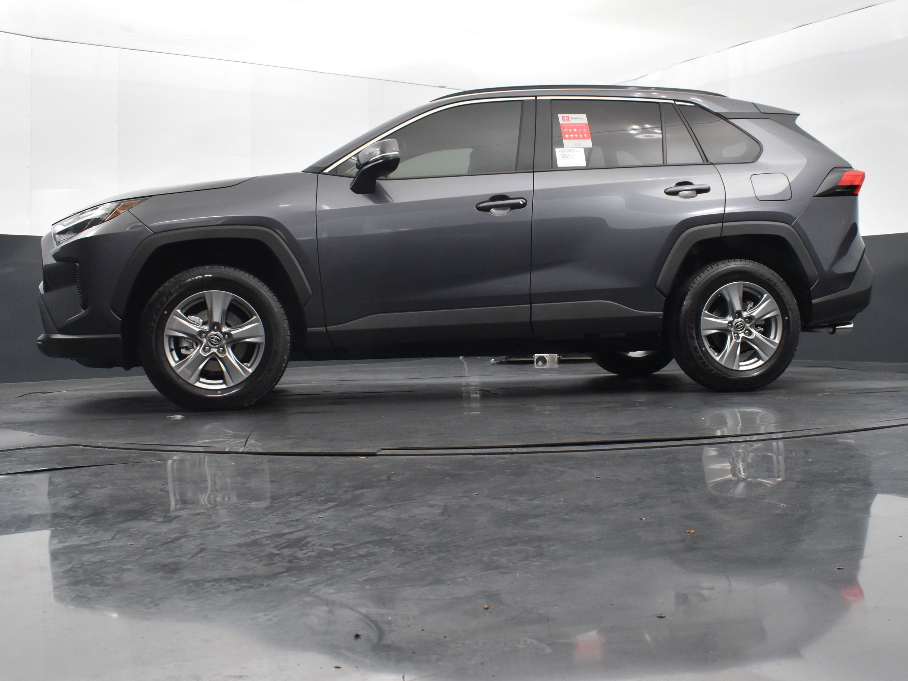 Used 2025 Toyota RAV4 XLE w/ Convenience Package image 37