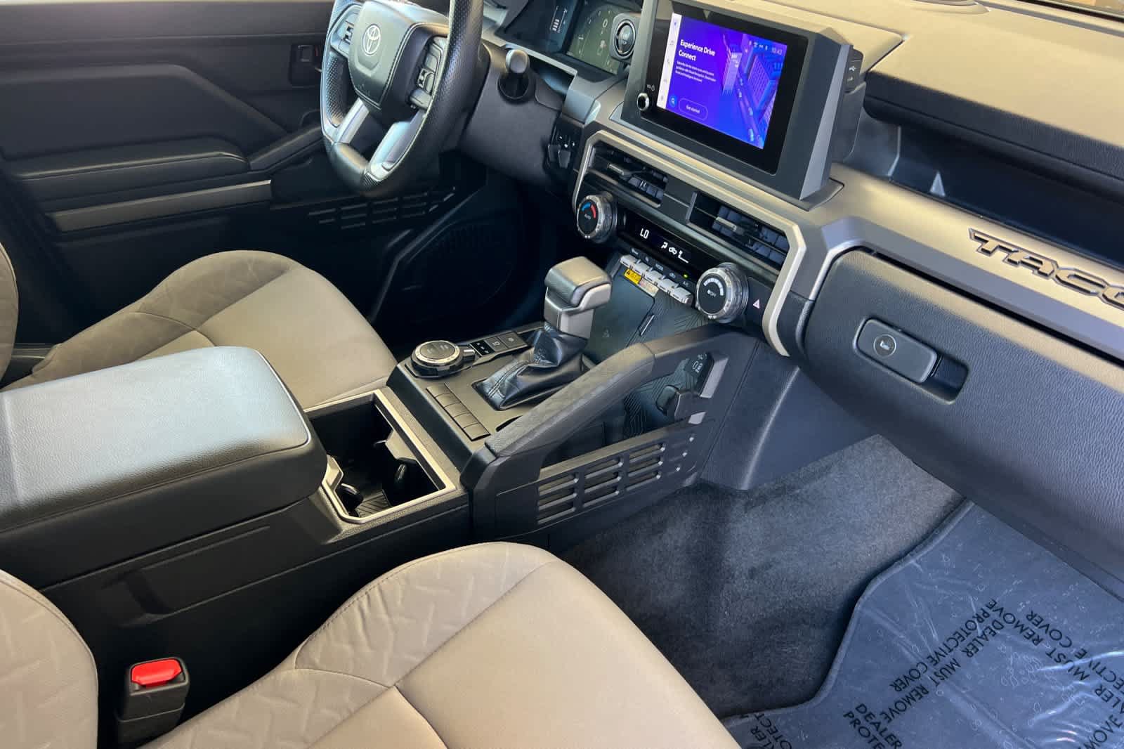 Certified 2024 Toyota Tacoma SR5 w/ SR5 Upgrade Package AWD/4WD image 15