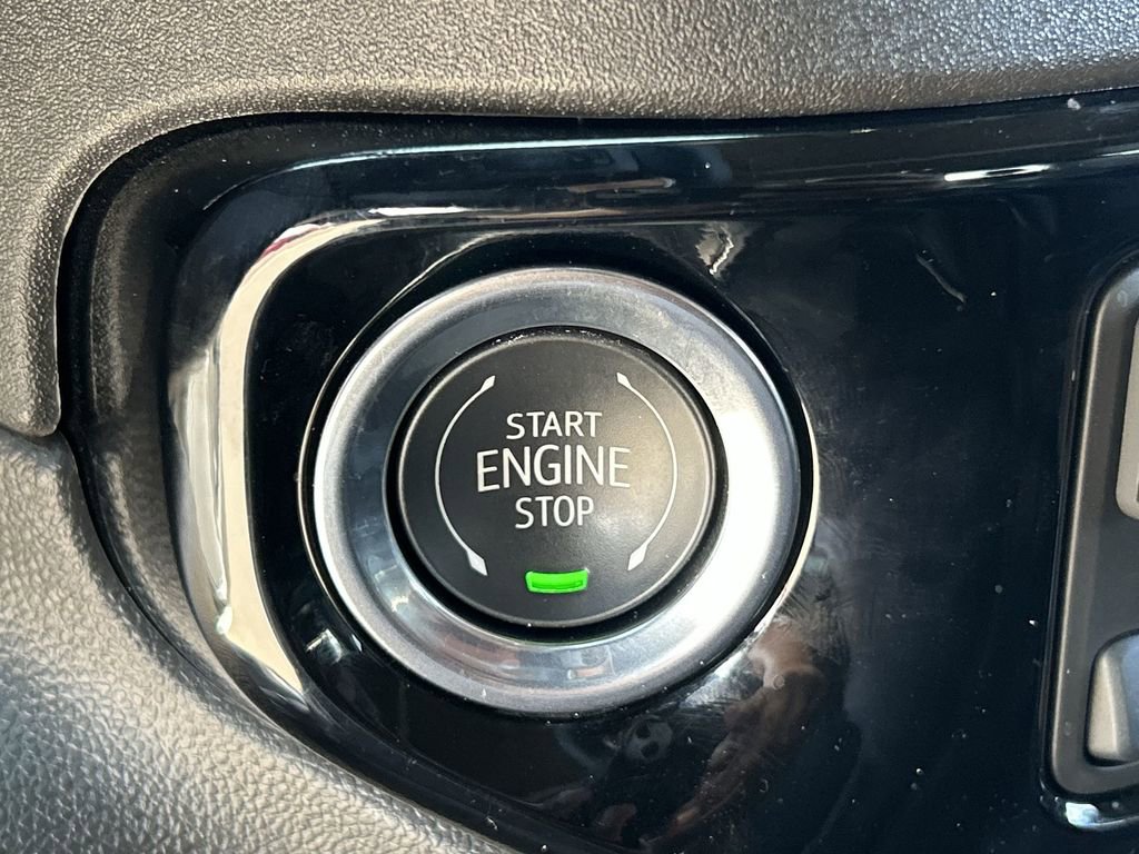 Used 2026 GMC Sierra 1500 SLT image 17