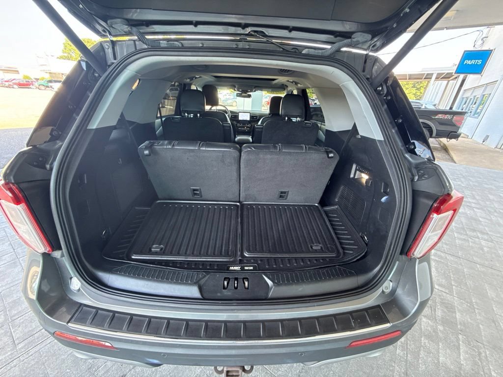 Used 2022 Ford Explorer Limited w/ Equipment Group 301A AWD/4WD image 39