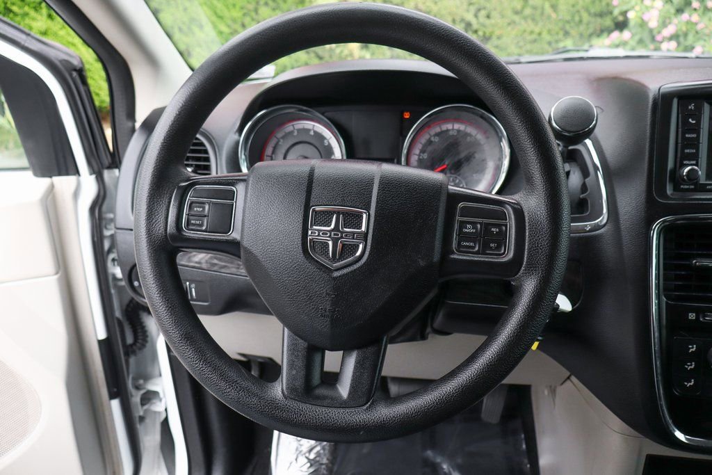 Used 2019 Dodge Grand Caravan SE FWD image 20