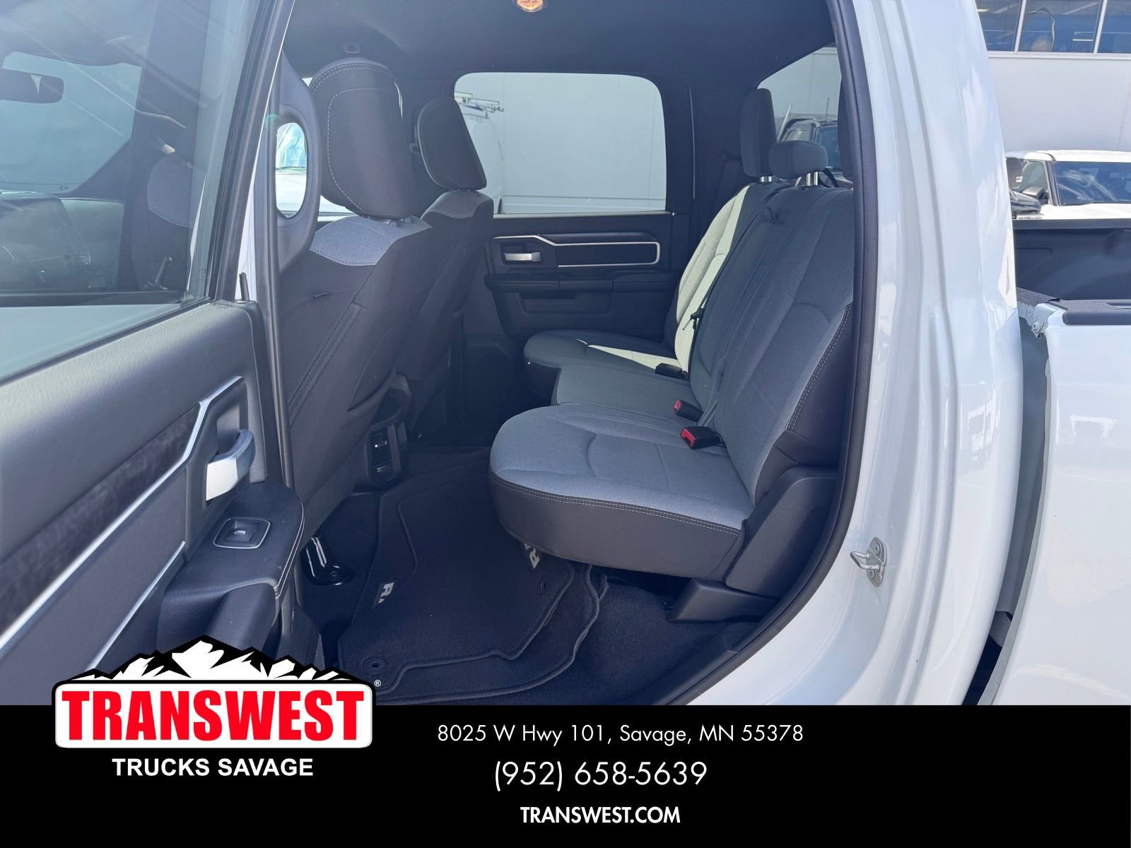 Used 2024 RAM 3500 Big Horn image 17