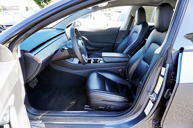 Used 2021 Tesla Model 3 Standard Range Plus image 14