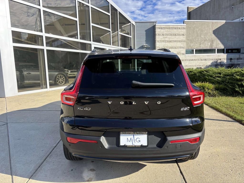 Used 2023 Volvo XC40 B5 Plus w/ Protection Package Premier image 6