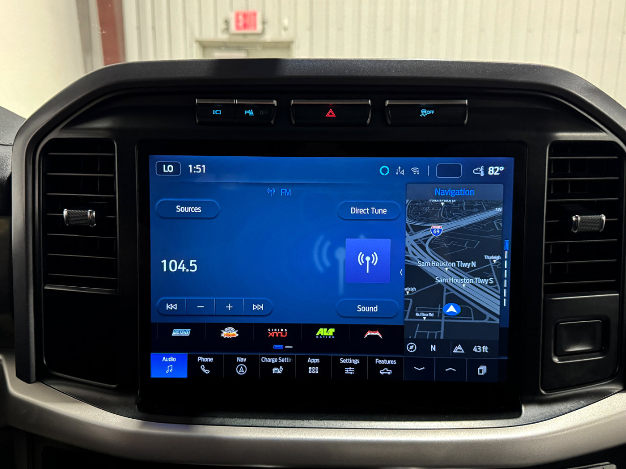 Used 2023 Ford F150 Lightning XLT image 40