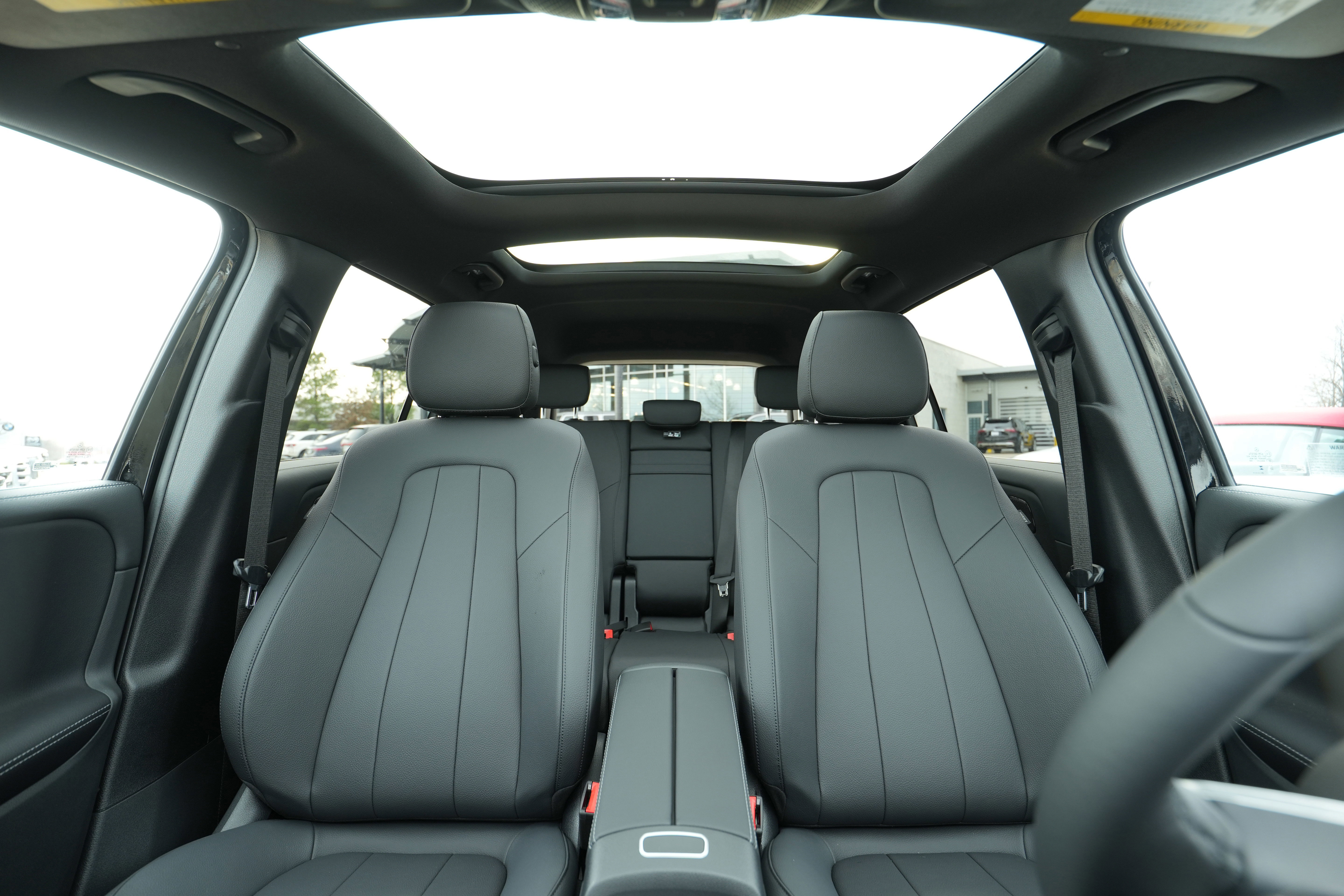 New 2026 Mercedes-Benz GLB 250 4MATIC image 33