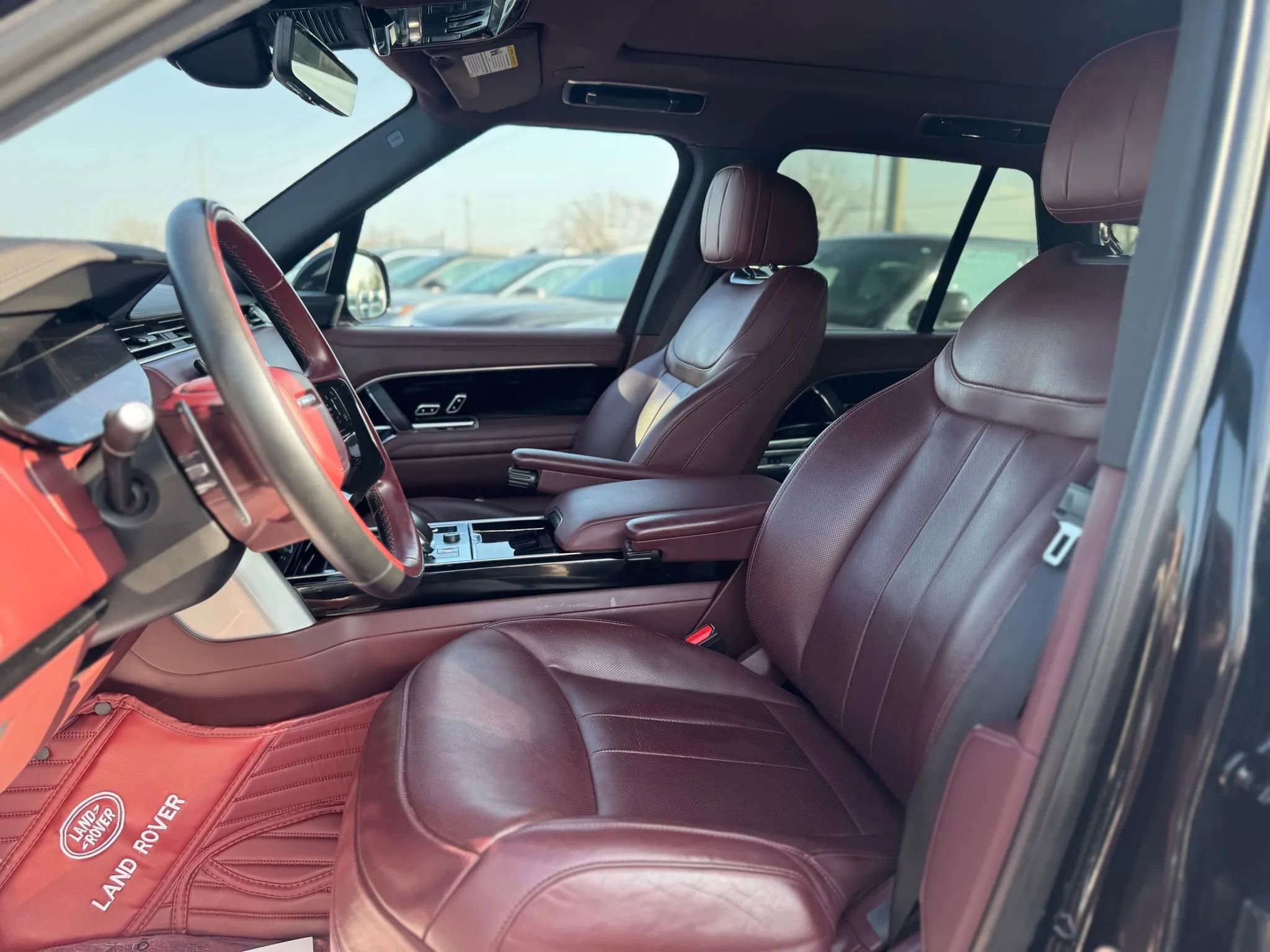 Used 2023 Land Rover Range Rover SE image 12
