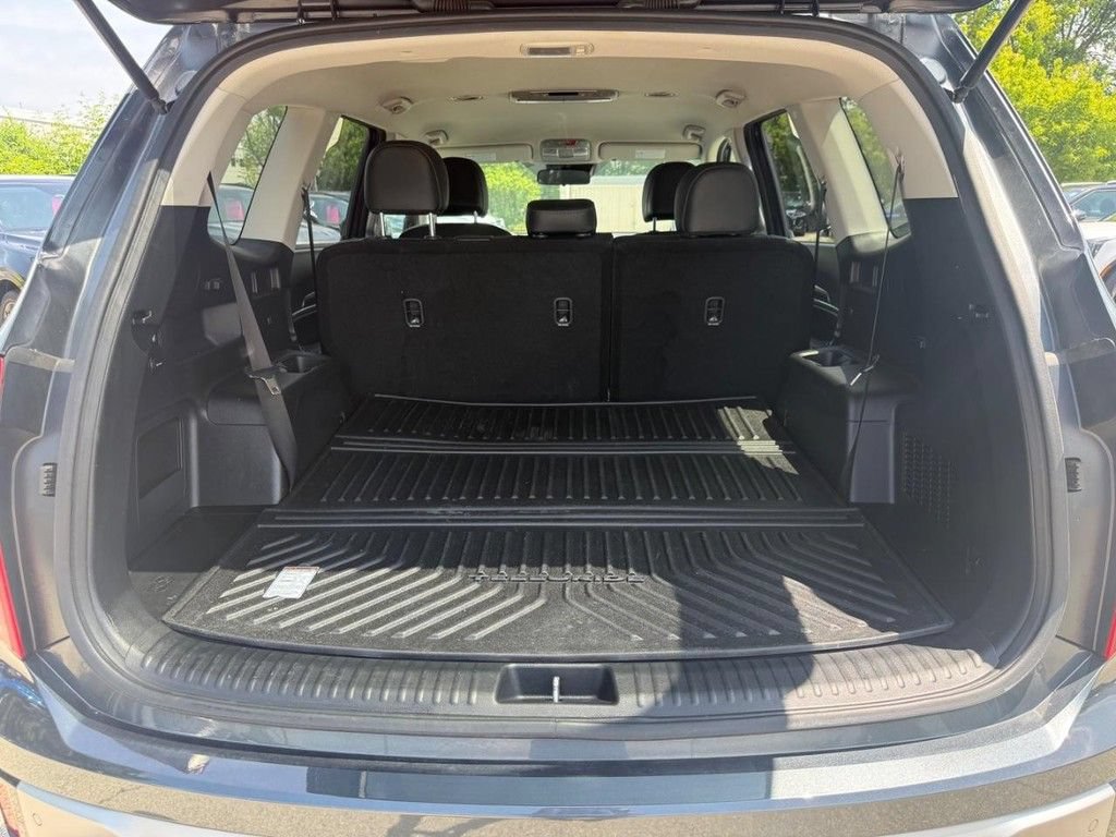 Used 2024 Kia Telluride LX FWD image 5