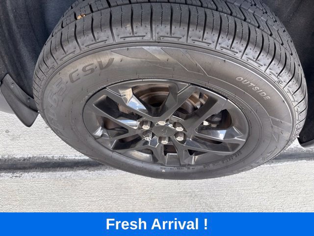 Used 2021 Chevrolet Traverse LT FWD image 21