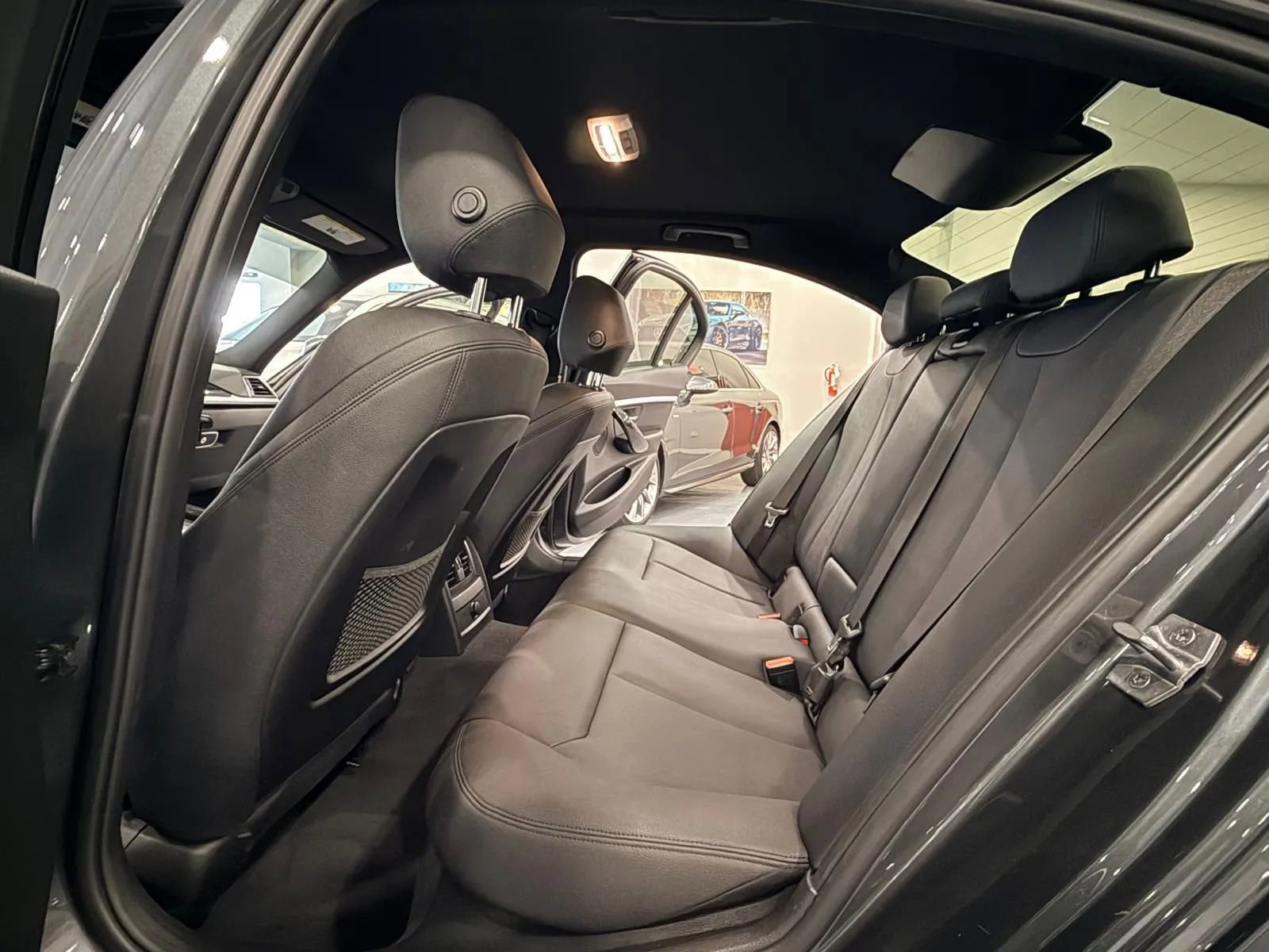 Used 2018 BMW 330i Sedan RWD image 15