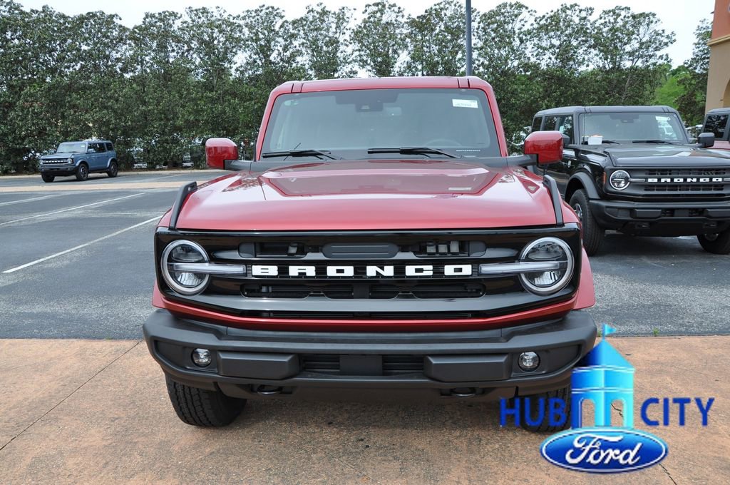 New 2026 Ford Bronco Outer Banks image 8
