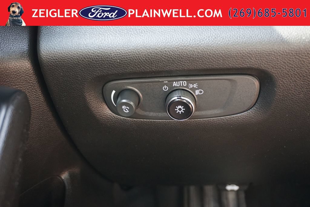 Used 2023 Chevrolet Traverse RS AWD/4WD image 33