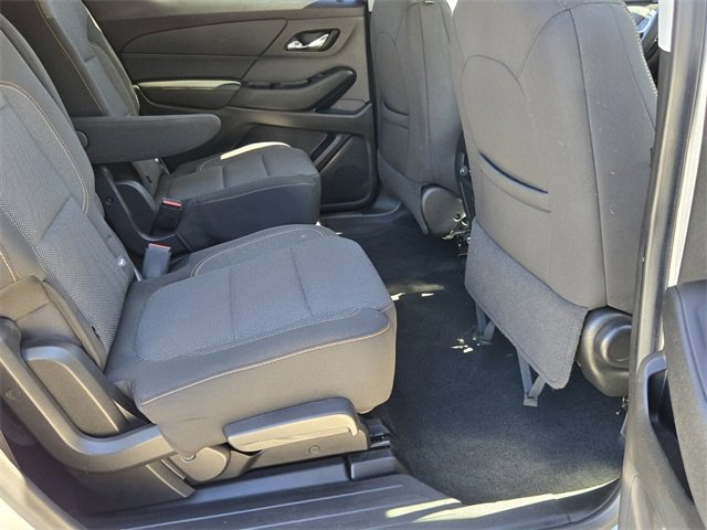 Used 2020 Chevrolet Traverse LT image 17