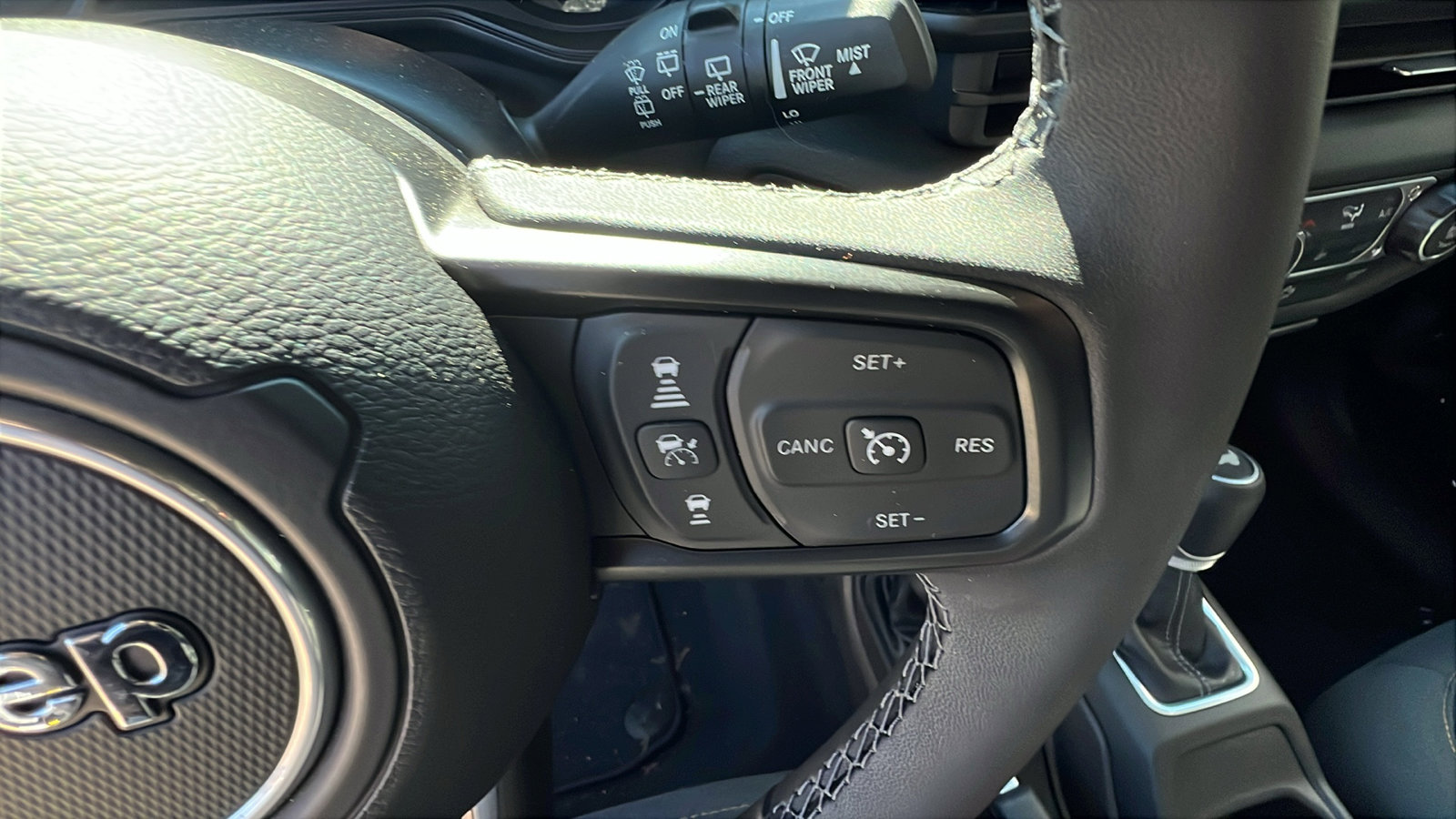 Certified 2025 Jeep Wrangler Sport S image 28