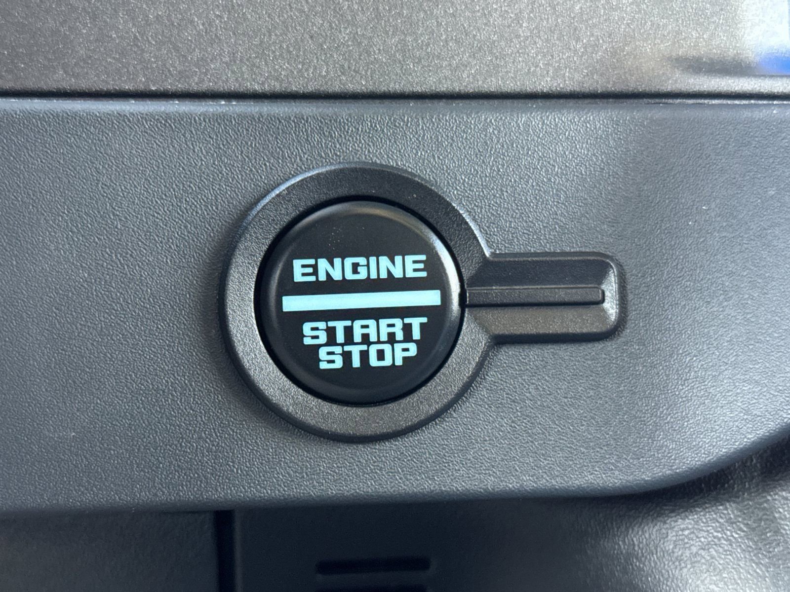 Used 2025 Ford Bronco Badlands image 26