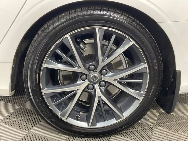 Used 2018 Volvo S90 T5 Momentum w/ Convenience Package AWD/4WD image 39